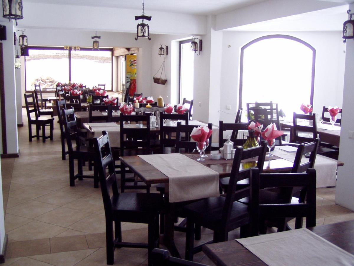Taverna Pietrei Craiului Зэрнешти Экстерьер фото
